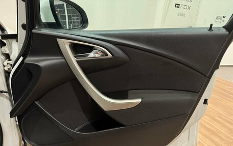 Opel Astra J, 2011 год, 560 000 рублей, 21 фотография