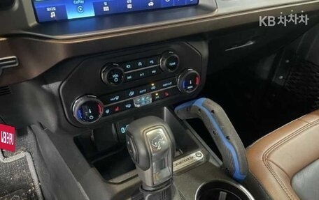 Ford Bronco, 2023 год, 9 000 000 рублей, 13 фотография