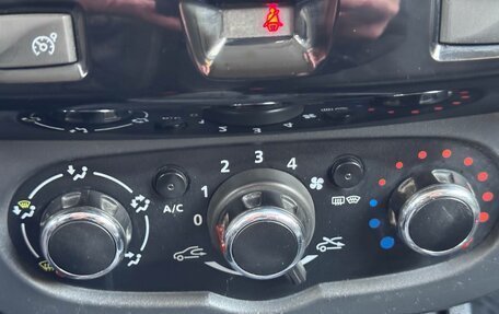 Renault Duster I рестайлинг, 2018 год, 1 300 000 рублей, 22 фотография