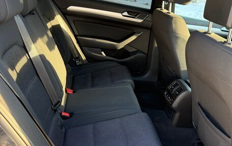 Volkswagen Passat B8 рестайлинг, 2019 год, 2 300 000 рублей, 13 фотография