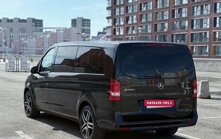 Mercedes-Benz V-Класс, 2022 год, 8 990 000 рублей, 7 фотография