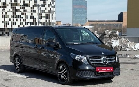 Mercedes-Benz V-Класс, 2022 год, 8 990 000 рублей, 3 фотография