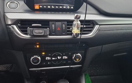 Mazda 6, 2018 год, 1 850 000 рублей, 12 фотография