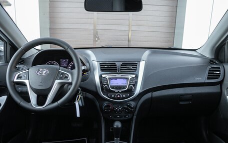 Hyundai Solaris II рестайлинг, 2013 год, 887 000 рублей, 16 фотография