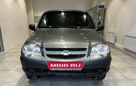 Chevrolet Niva I рестайлинг, 2017 год, 699 000 рублей, 2 фотография