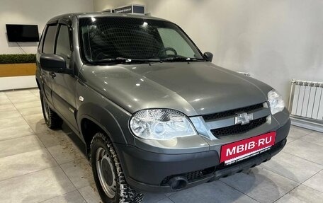 Chevrolet Niva I рестайлинг, 2017 год, 699 000 рублей, 3 фотография