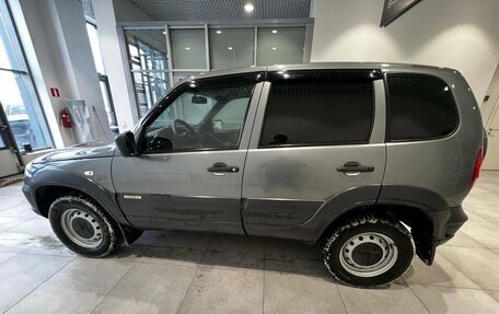 Chevrolet Niva I рестайлинг, 2017 год, 699 000 рублей, 5 фотография