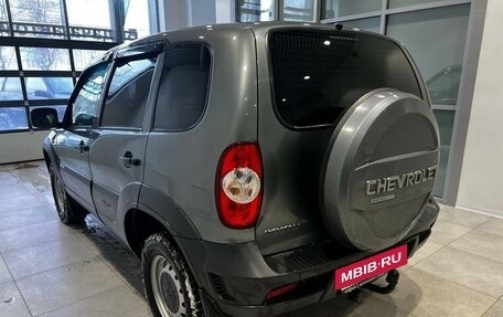 Chevrolet Niva I рестайлинг, 2017 год, 699 000 рублей, 8 фотография
