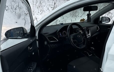 Hyundai Solaris II рестайлинг, 2017 год, 1 350 000 рублей, 10 фотография