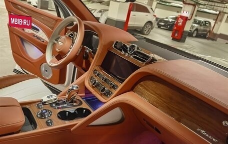 Bentley Bentayga I, 2022 год, 26 000 000 рублей, 10 фотография