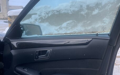 Mercedes-Benz E-Класс, 2014 год, 2 650 000 рублей, 19 фотография