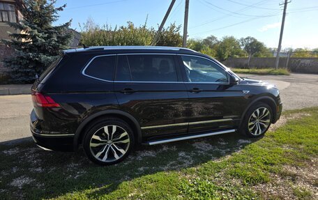 Volkswagen Tiguan II, 2021 год, 3 600 000 рублей, 3 фотография