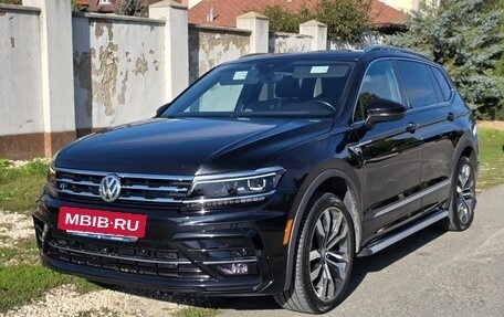 Volkswagen Tiguan II, 2021 год, 3 600 000 рублей, 2 фотография