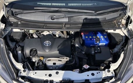 Toyota Sienta II, 2022 год, 1 380 000 рублей, 9 фотография