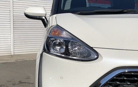 Toyota Sienta II, 2022 год, 1 380 000 рублей, 10 фотография