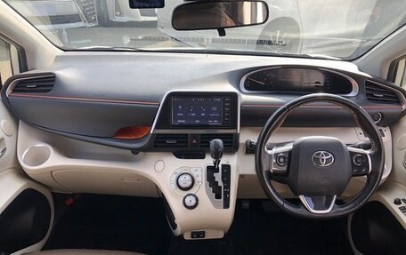 Toyota Sienta II, 2022 год, 1 380 000 рублей, 17 фотография