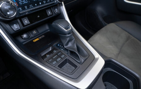 Toyota RAV4, 2025 год, 4 200 000 рублей, 16 фотография