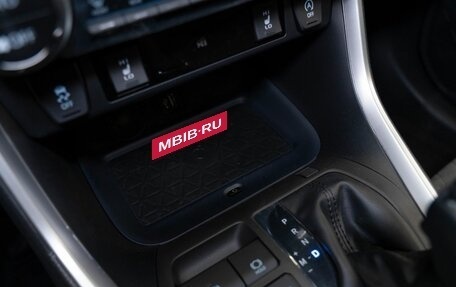 Toyota RAV4, 2025 год, 4 200 000 рублей, 21 фотография