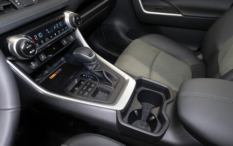 Toyota RAV4, 2025 год, 4 200 000 рублей, 15 фотография