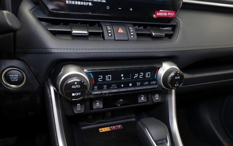 Toyota RAV4, 2025 год, 4 200 000 рублей, 19 фотография