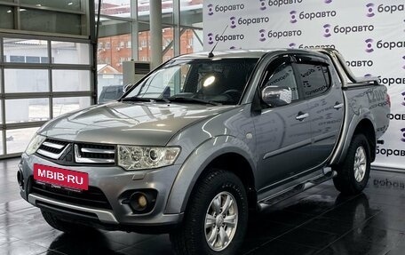 Mitsubishi L200 IV рестайлинг, 2014 год, 2 200 000 рублей, 2 фотография