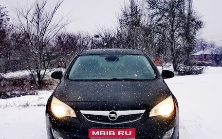 Opel Astra J, 2011 год, 730 000 рублей, 1 фотография