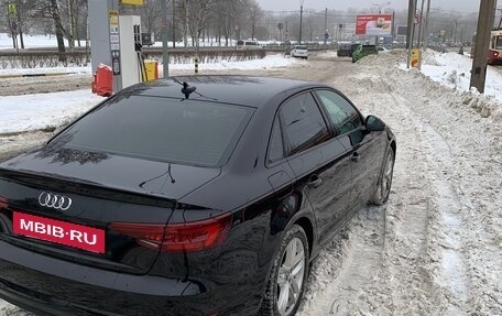 Audi A4, 2018 год, 1 900 000 рублей, 6 фотография
