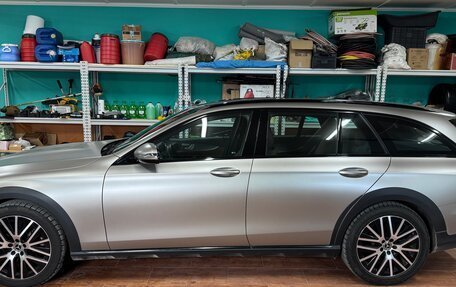 Mercedes-Benz E-Класс, 2022 год, 8 100 000 рублей, 2 фотография