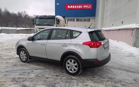 Toyota RAV4, 2015 год, 1 530 000 рублей, 4 фотография