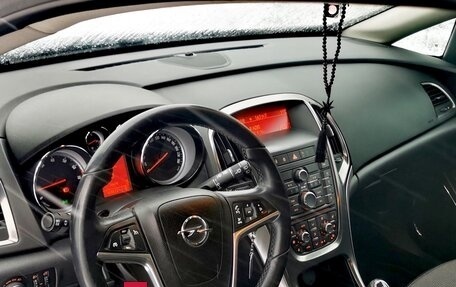 Opel Astra J, 2011 год, 730 000 рублей, 9 фотография