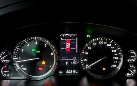 Lexus LX III, 2018 год, 9 990 000 рублей, 13 фотография