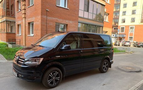 Volkswagen Caravelle T6 рестайлинг, 2018 год, 3 480 000 рублей, 3 фотография