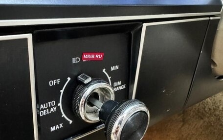 Lincoln Town Car II, 1985 год, 2 100 000 рублей, 13 фотография