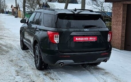 Ford Explorer VI, 2022 год, 2 550 000 рублей, 5 фотография