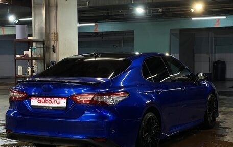 Toyota Camry, 2018 год, 1 899 000 рублей, 1 фотография