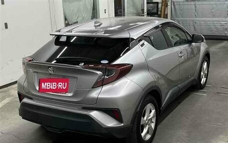 Toyota C-HR I рестайлинг, 2019 год, 1 730 000 рублей, 4 фотография