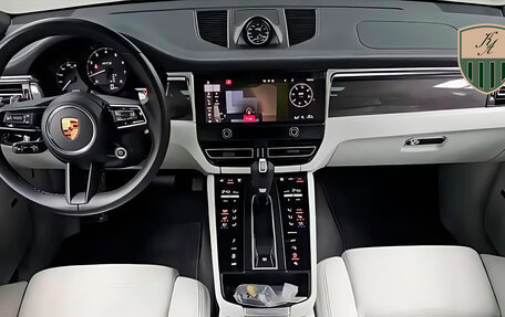 Porsche Macan I рестайлинг, 2022 год, 12 090 000 рублей, 2 фотография