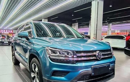 Volkswagen Tharu, 2021 год, 1 400 000 рублей, 3 фотография