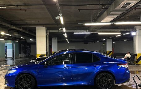 Toyota Camry, 2018 год, 1 899 000 рублей, 3 фотография