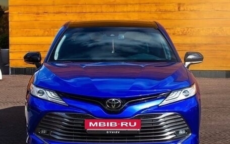 Toyota Camry, 2018 год, 1 899 000 рублей, 8 фотография