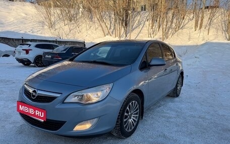 Opel Astra J, 2011 год, 470 000 рублей, 3 фотография