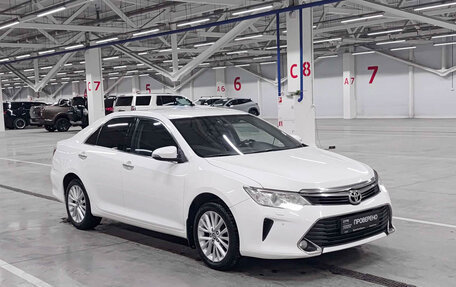 Toyota Camry, 2015 год, 1 570 000 рублей, 3 фотография