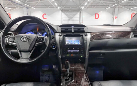 Toyota Camry, 2015 год, 1 570 000 рублей, 17 фотография