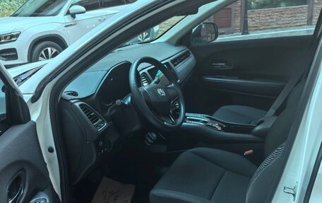 Honda Vezel, 2021 год, 1 630 000 рублей, 9 фотография