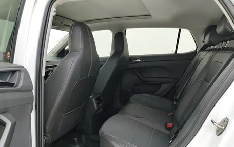 Volkswagen T-Cross I, 2022 год, 1 800 000 рублей, 8 фотография