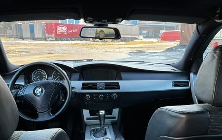 BMW 5 серия, 2004 год, 950 000 рублей, 7 фотография