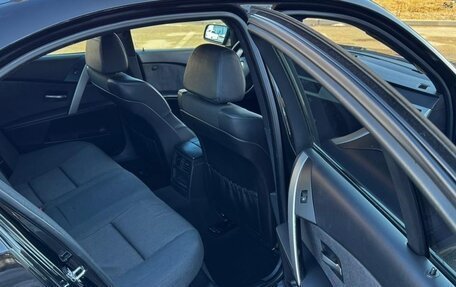 BMW 5 серия, 2004 год, 950 000 рублей, 15 фотография