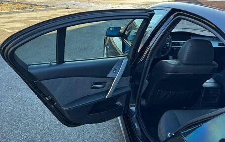 BMW 5 серия, 2004 год, 950 000 рублей, 19 фотография