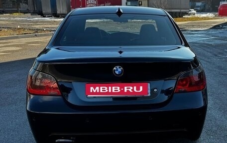 BMW 5 серия, 2004 год, 950 000 рублей, 24 фотография