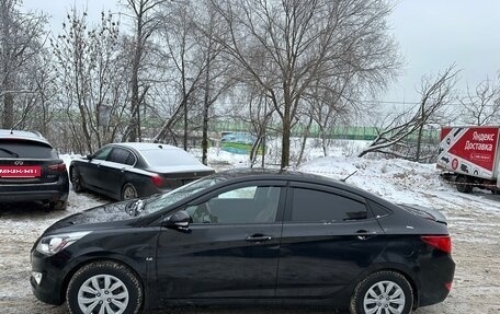 Hyundai Solaris II рестайлинг, 2016 год, 920 000 рублей, 3 фотография